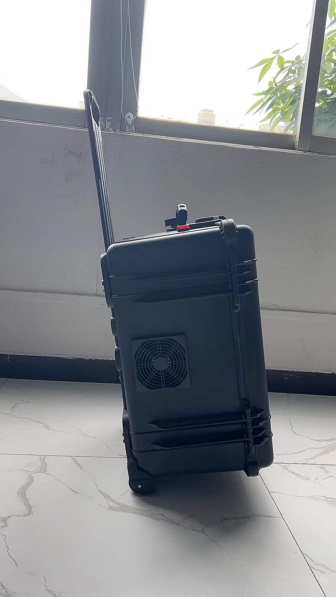 东辽手拉箱型移动通信干扰器